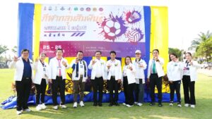 นายอดุลย์ศักดิ์ บุญเอนก ผอ.สพม.กท.1 ประธานเปิดงานกีฬากลุ่มสัมพันธ์ โดยมี ผอ.สิทธิศักดิ์ แก้วสอนทะเล ผอ.สุริยันต์ เหล่ามะลึก และคณะผู้บริหารกลุ่ม 6 กล่าวรายงานและให้การต้อนรับ วันที่ 26 มีนาคม 2569 ณ โรงเรียนมัธยมวัดหนองแขม