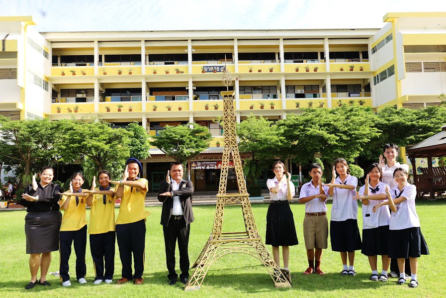 วันชาติฝรั่งเศส  จัดโดยชุมนุม French  For Fun    วันที่ 11 กรกฎาคม 2569     โรงเรียนมัธยมวัดหนองแขม