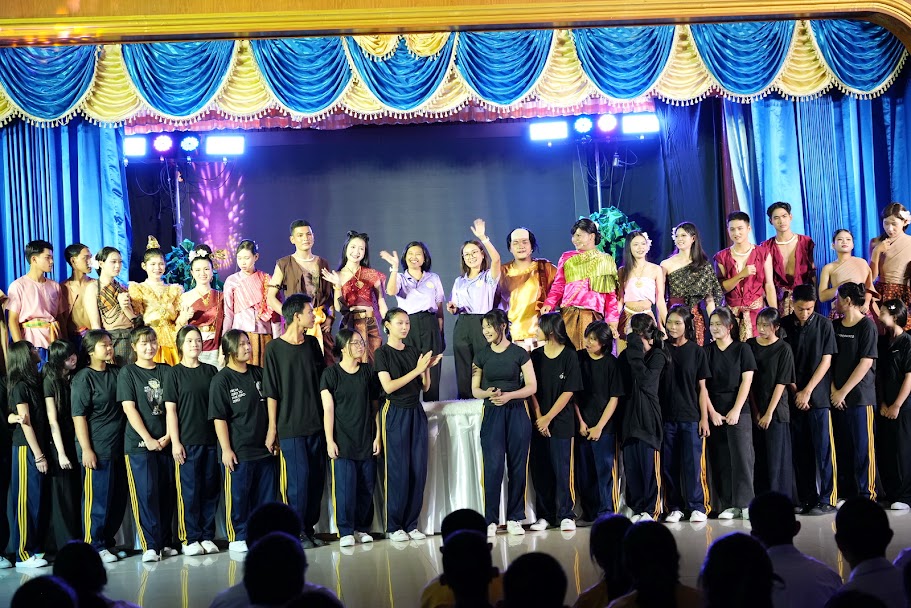 การแสดงละครเวที เรื่อง ขุนช้างขุนแผน   วันที่ 13 สิงหาคม 2569    ณ หอประชุมอาคารวณี นาควัชระ